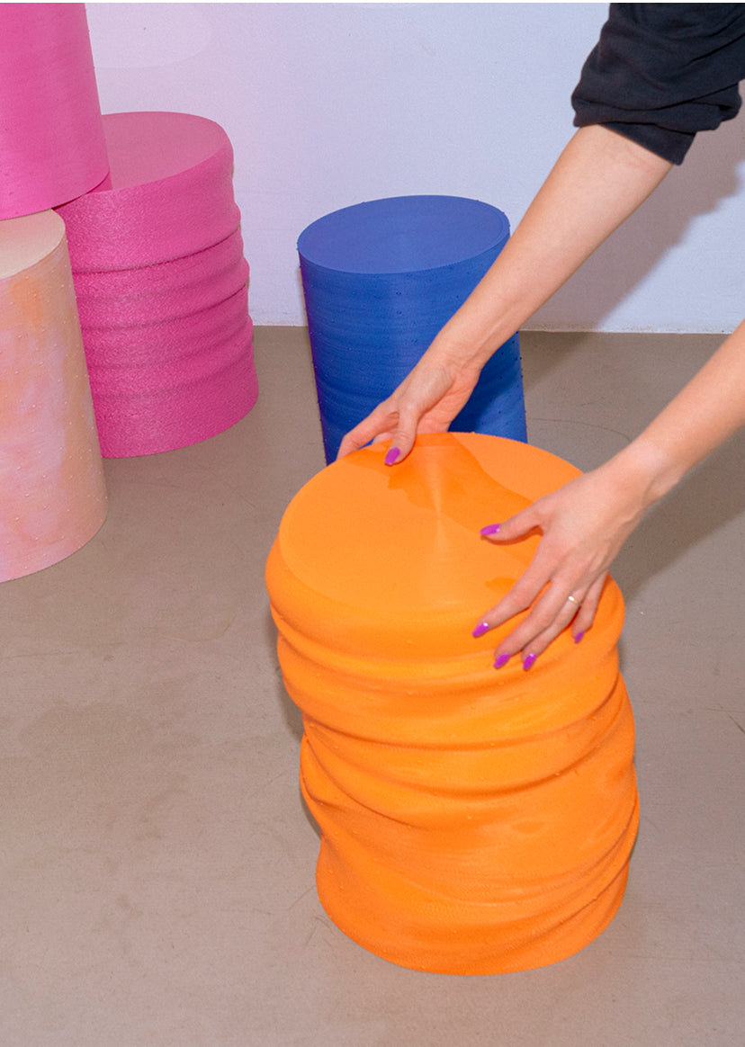 Stool T4.4